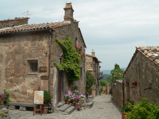 Civita di Bagnoregio, abitazioni in tufo