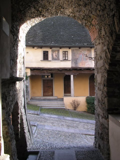 Orta San Giulio, salita della Mott