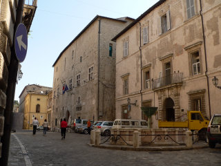 Narni (Terni) - Piazza dei Priori